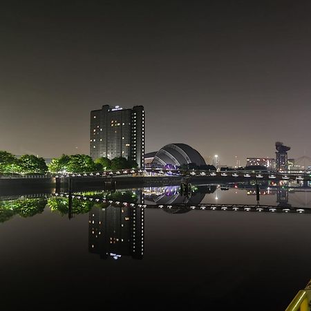 La Casita, Your Home Away From Home - Free Parking Glasgow Eksteriør billede